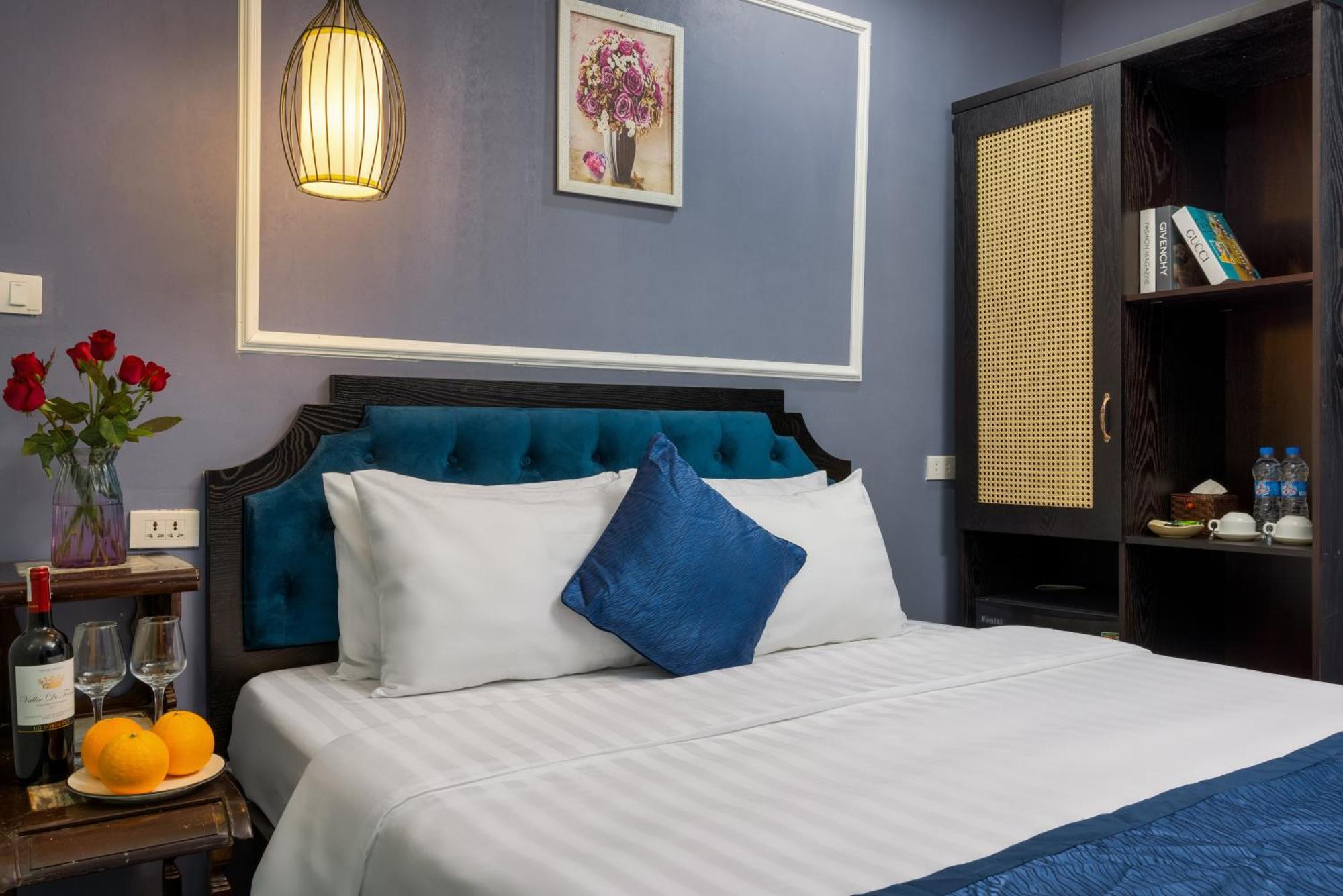 Queen Room